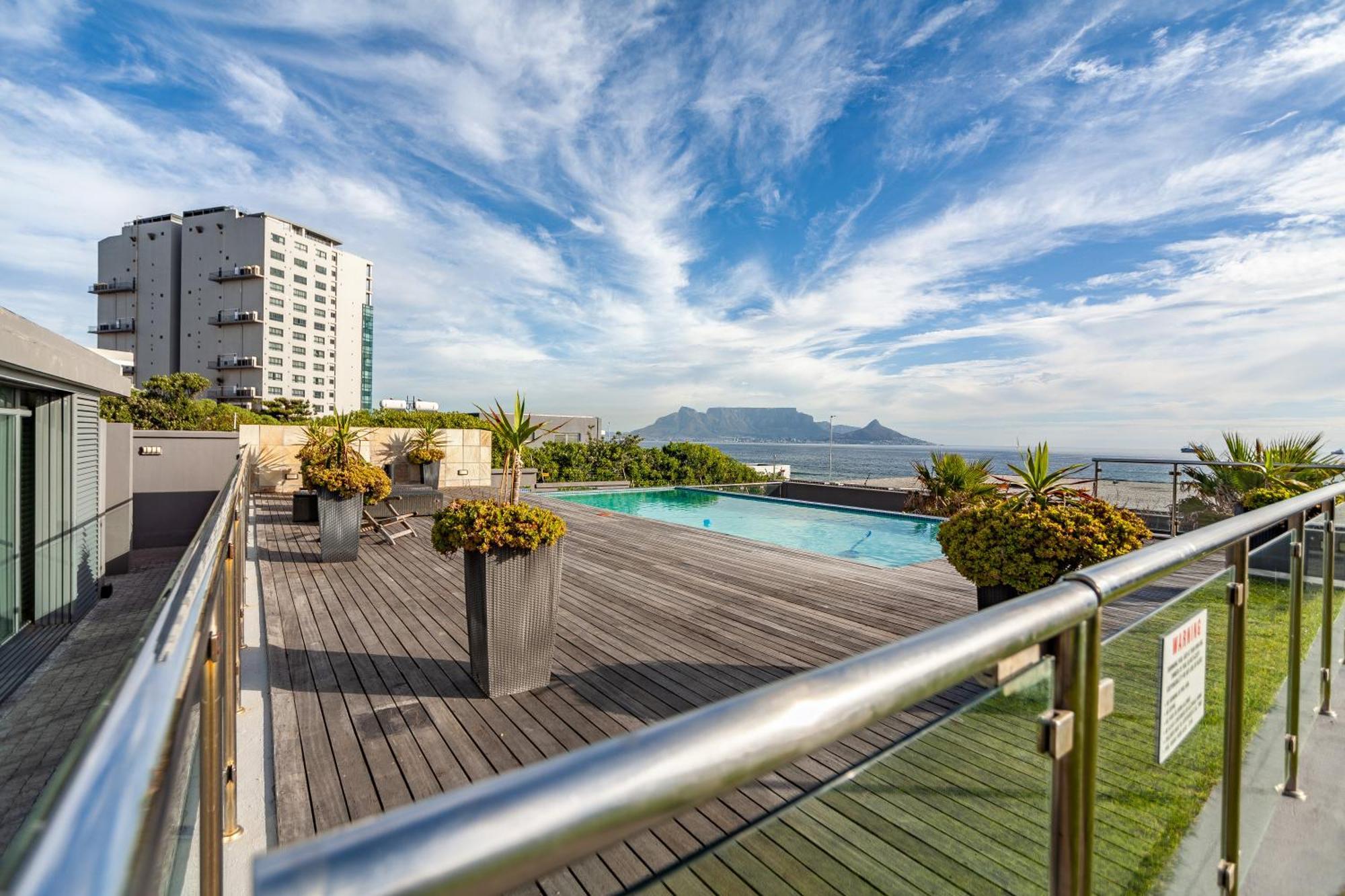 Modern Beachfront With Ocean Views - Infinity G9, Blouberg, Cape Town 布鲁堡史特兰 外观 照片