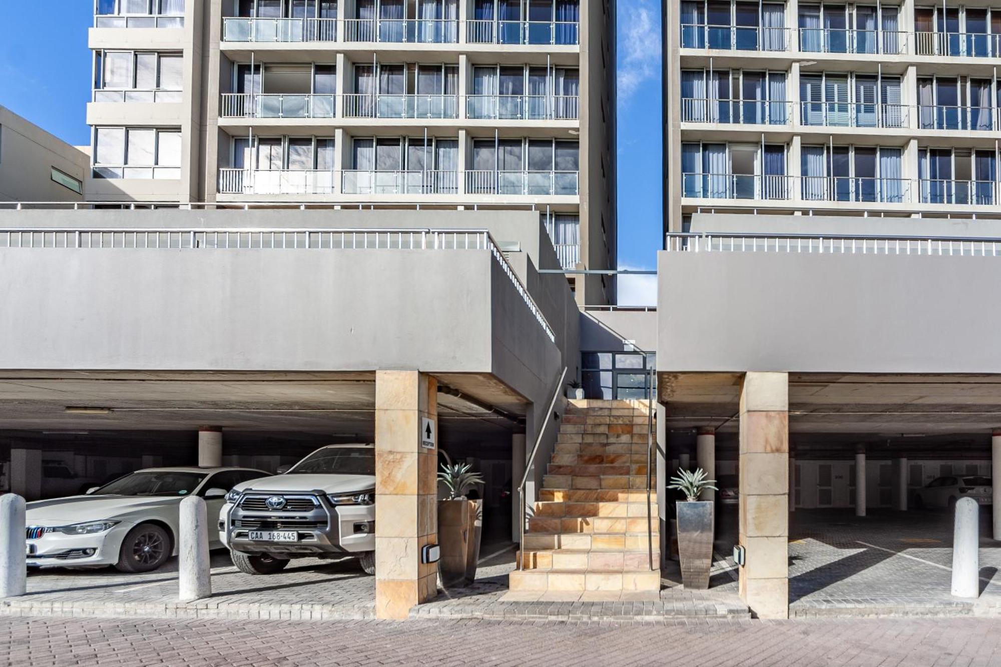 Modern Beachfront With Ocean Views - Infinity G9, Blouberg, Cape Town 布鲁堡史特兰 外观 照片